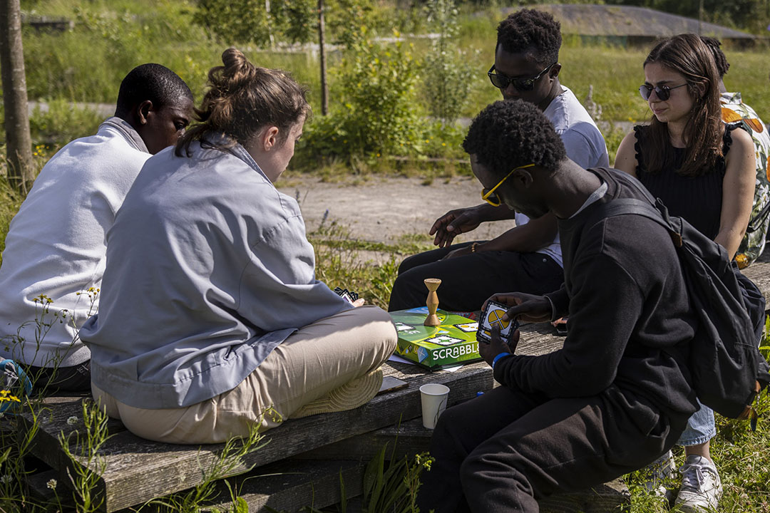 Utopia 56 organise toutes les semaine une permanence de jeux avec les jeunes exilés à la rue